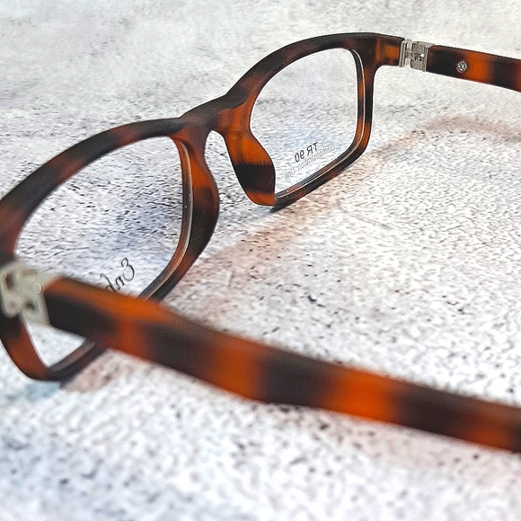 New Rx'able KID/Petite/Small Eyeglass Frame Small Tortoise Glasses 47-17-135 - Picture 4 of 5